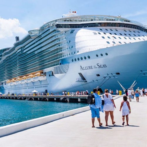 Royal-Caribbean-Cruise-ship-the-Allure-of-the-Seas-2012-photo-istock